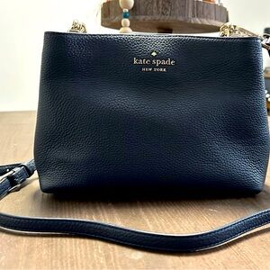 Two compartment Kate Spade cross body like new condition